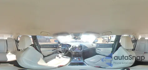 2015 Chrysler 300 Limited z USA, uszkodzony, nr VIN 2C3CCAAG5FH735894